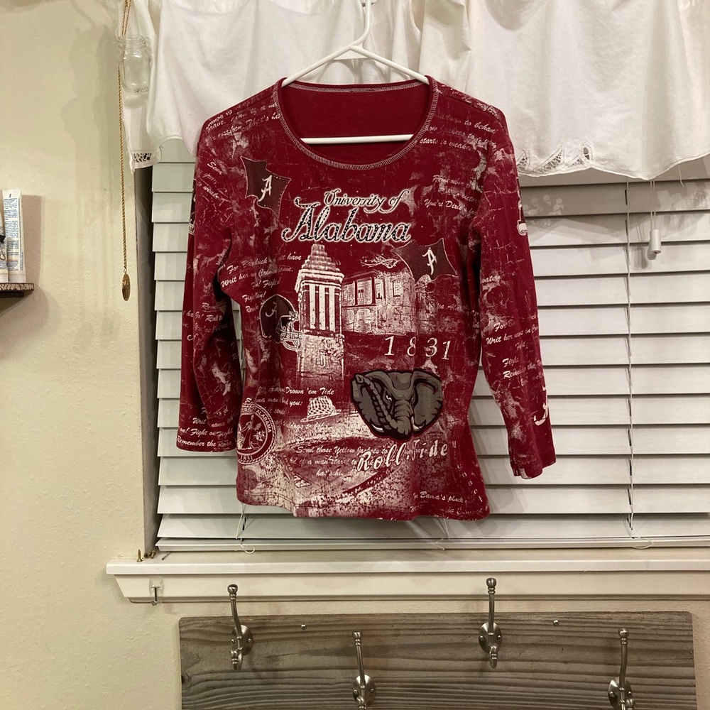 Ladies University of Alabama boutique style top.